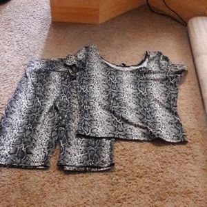 ❤ 2 Combo Snake skin shirt and Biker shorts